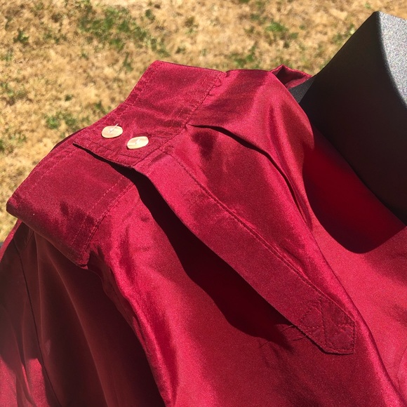 NWT Blouse by Avenue. - Picture 3 of 4